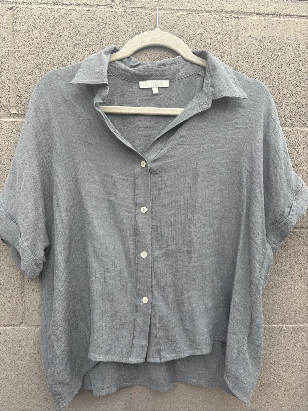 fun 2 fun Light Gray Button-Down Linen-Blend Top